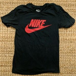 Nike T-Shirt size small